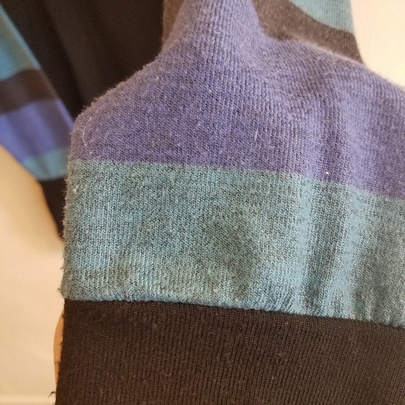 CLEARANCE- Light Casual Sweater - Picture 5 of 6